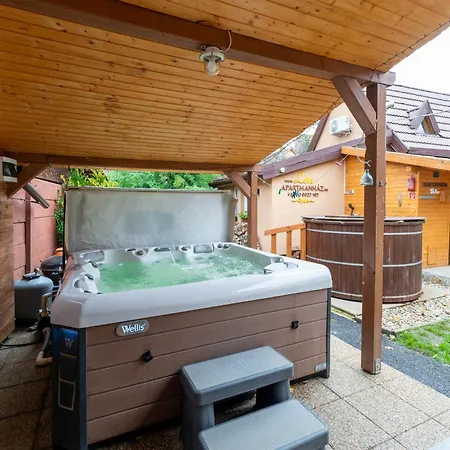 דירה Leila Wellness Apartmanhaz