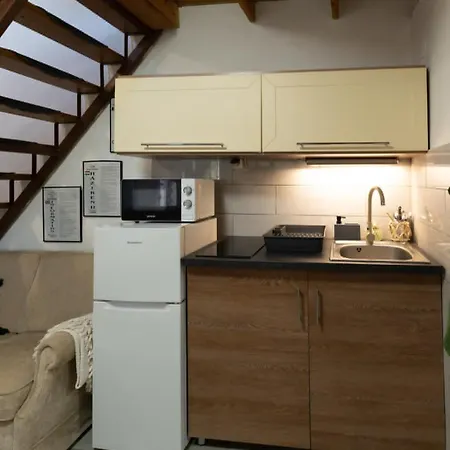 شقة Leila Wellness Apartmanhaz *
