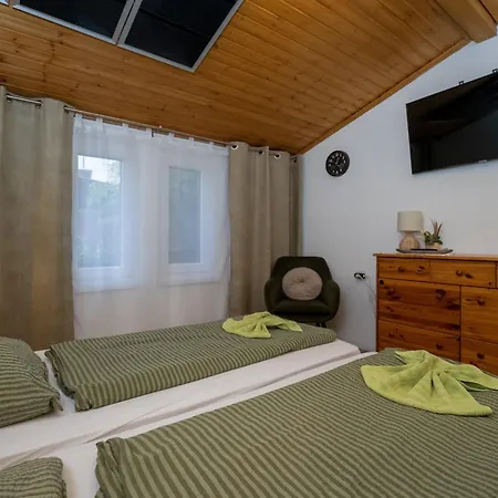 Leila Wellness Apartmanhàz *