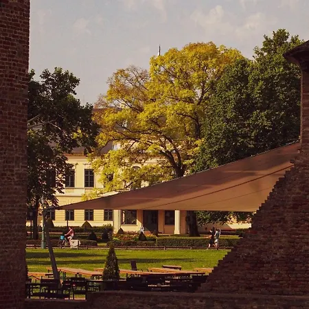 Leila Wellness Apartmanhaz גיולה