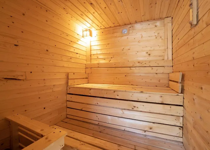 Leila Wellness Apartmanhaz 귤러